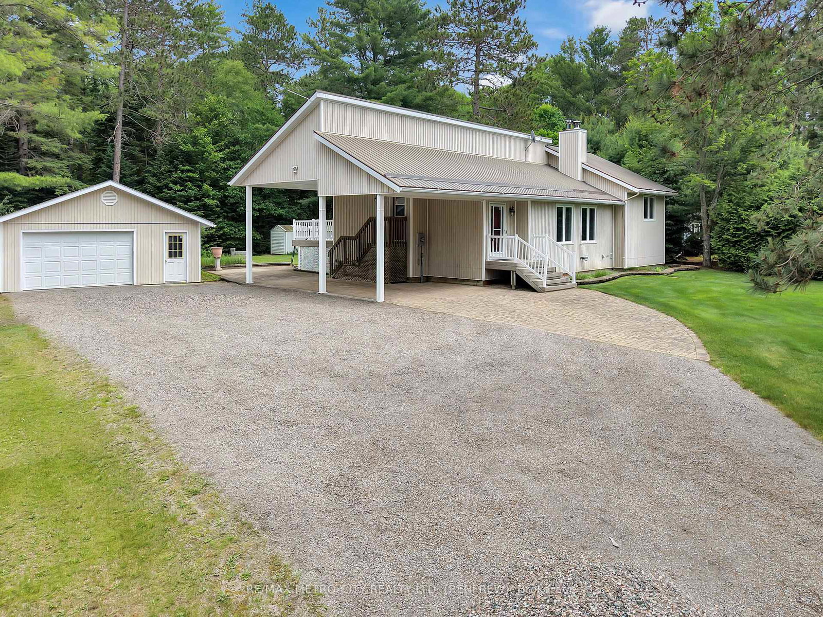 81-flying-club-road-greater-madawaska-ontario-x13452126