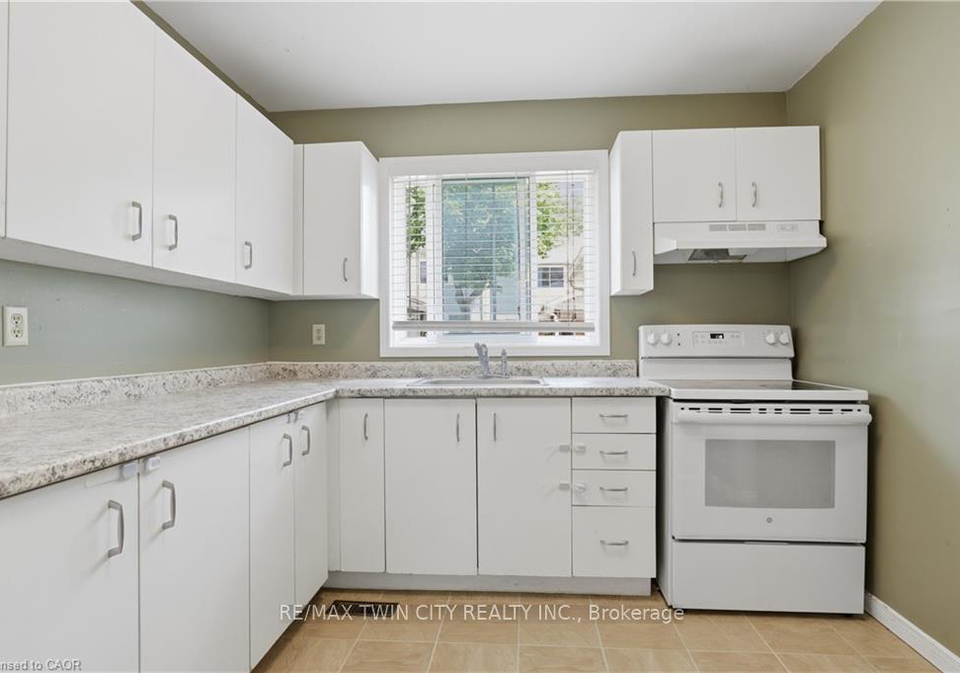 255-northlake-drive-waterloo-ontario-x13452646