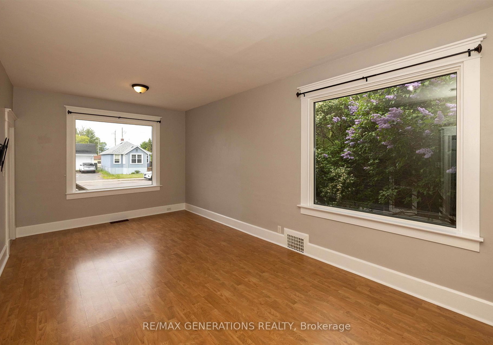 1209-brown-street-thunder-bay-ontario-x13452668