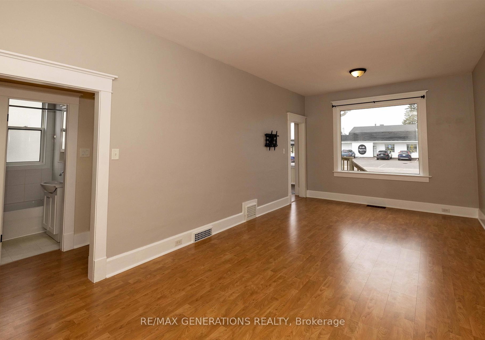 1209-brown-street-thunder-bay-ontario-x13452668