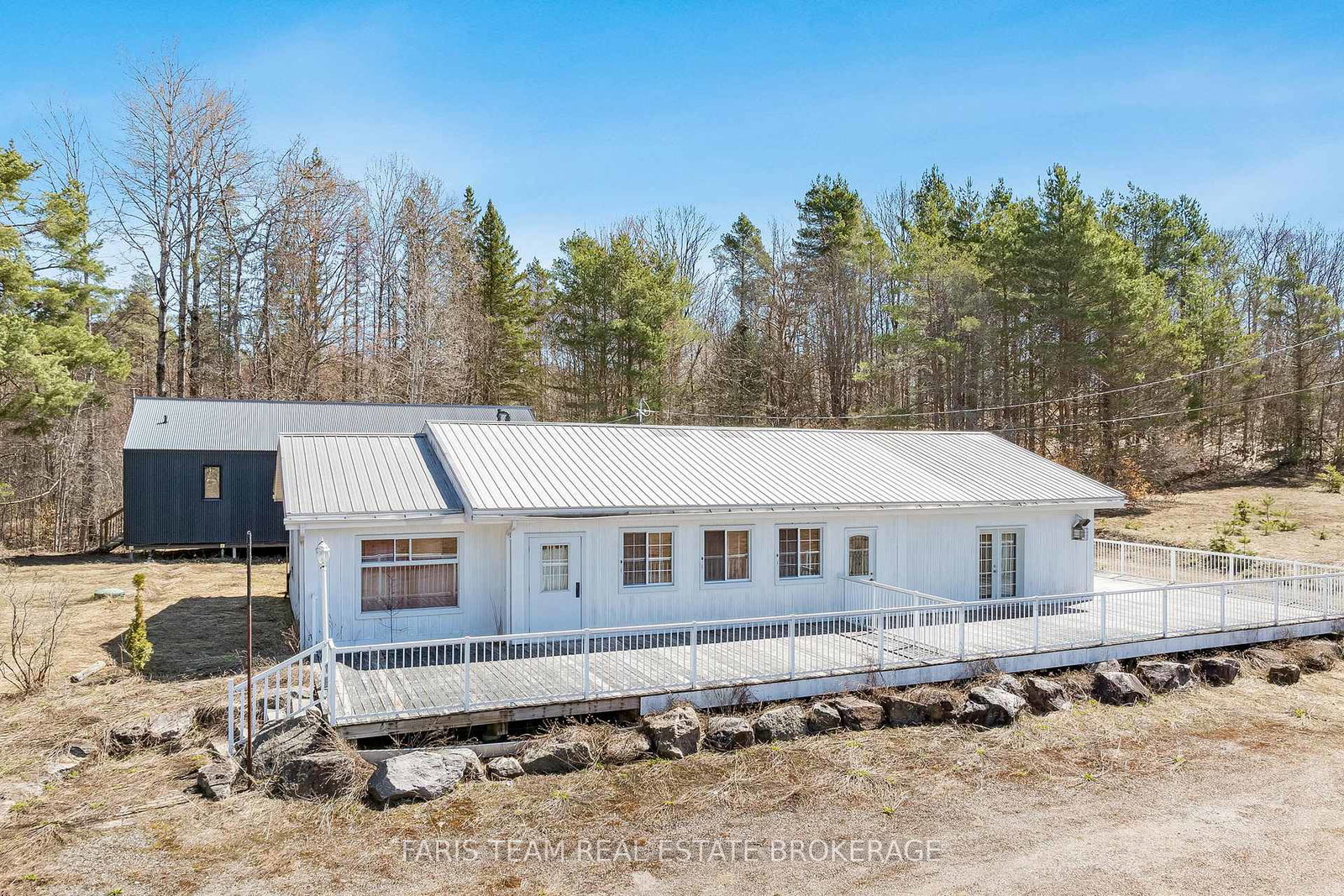 2180-2186-highway-141-muskoka-lakes-ontario-x13452904