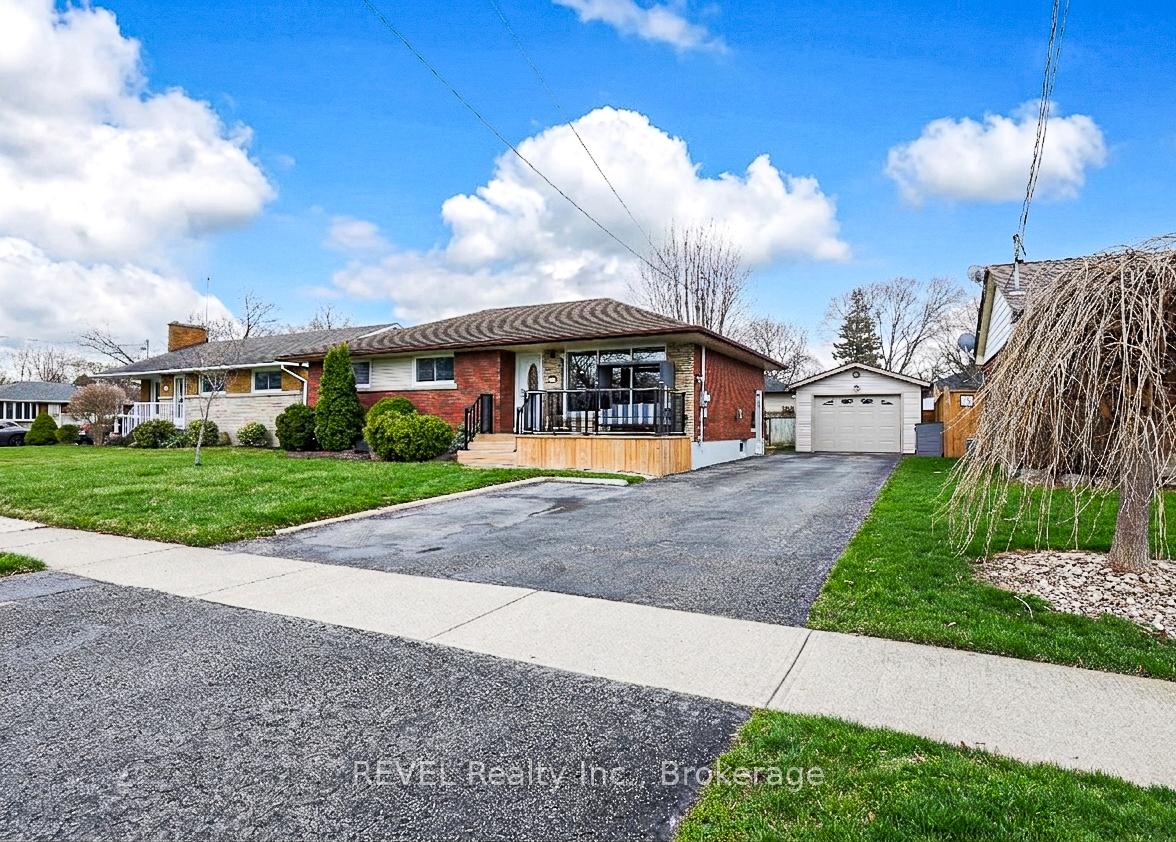 24-grosvenor-street-s-st-catharines-ontario-x13453446