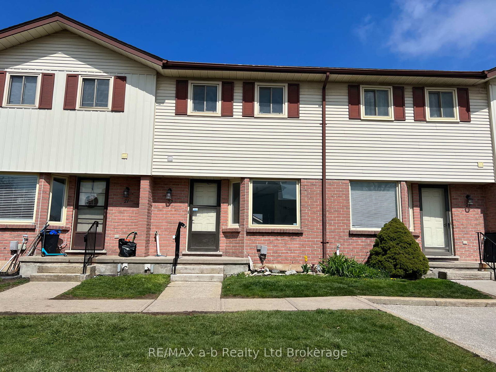 1115-nellis-street-woodstock-ontario-x13453460
