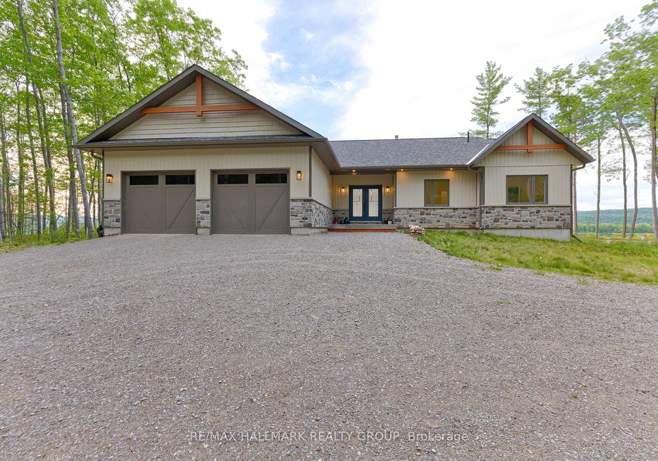 64-hamish-trail-whitewater-region-ontario-x13453712