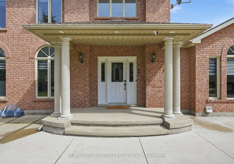 2-currie-drive-puslinch-ontario-x13453922