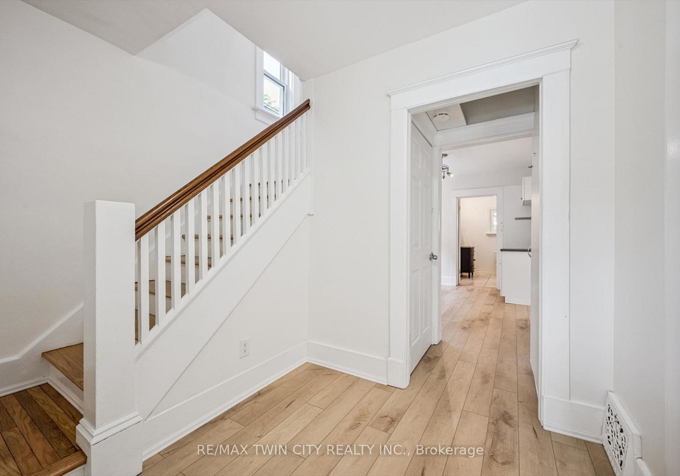 38-stirling-avenue-n-kitchener-ontario-x13453932