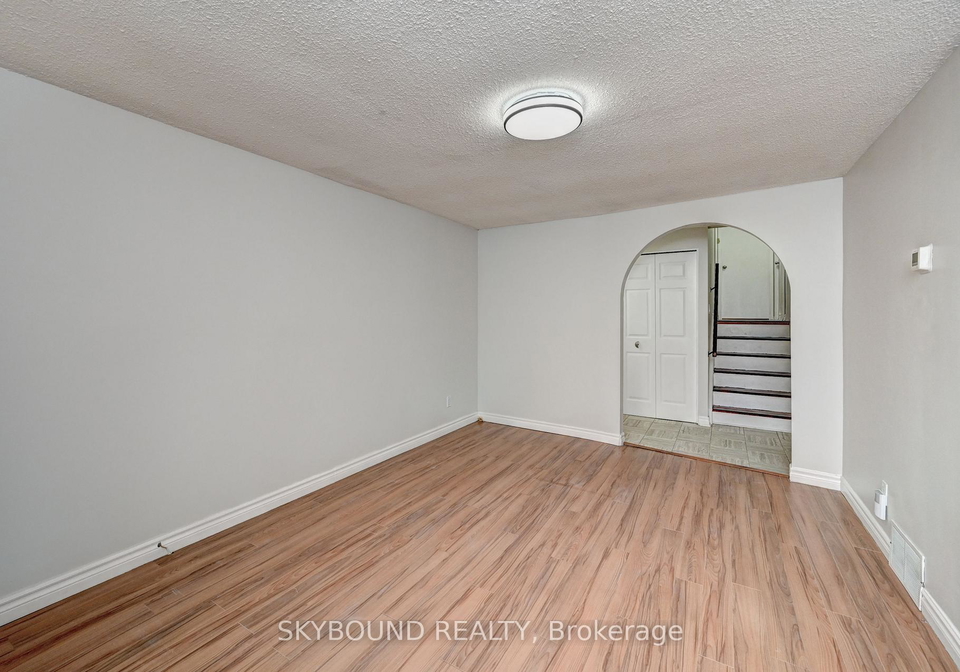 48-cluthe-crescent-kitchener-ontario-x13454382