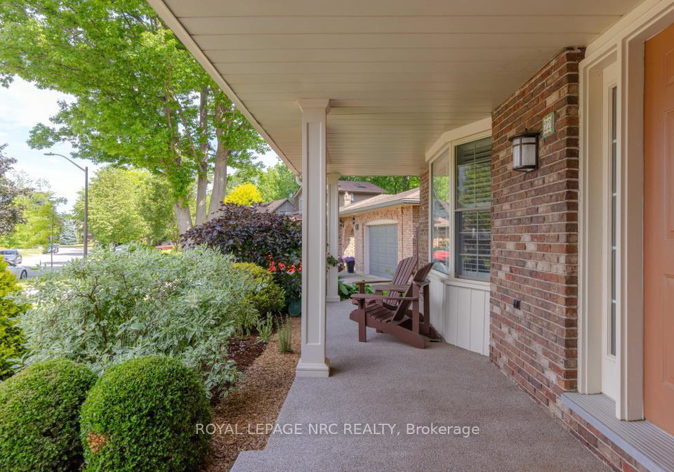 22-bulter-crescent-st-catharines-ontario-x13454804