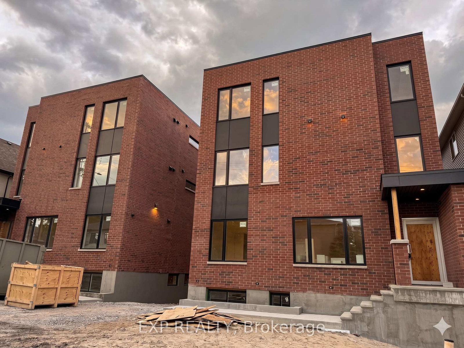 1301-dorchester-avenue-ottawa-ontario-x13455038