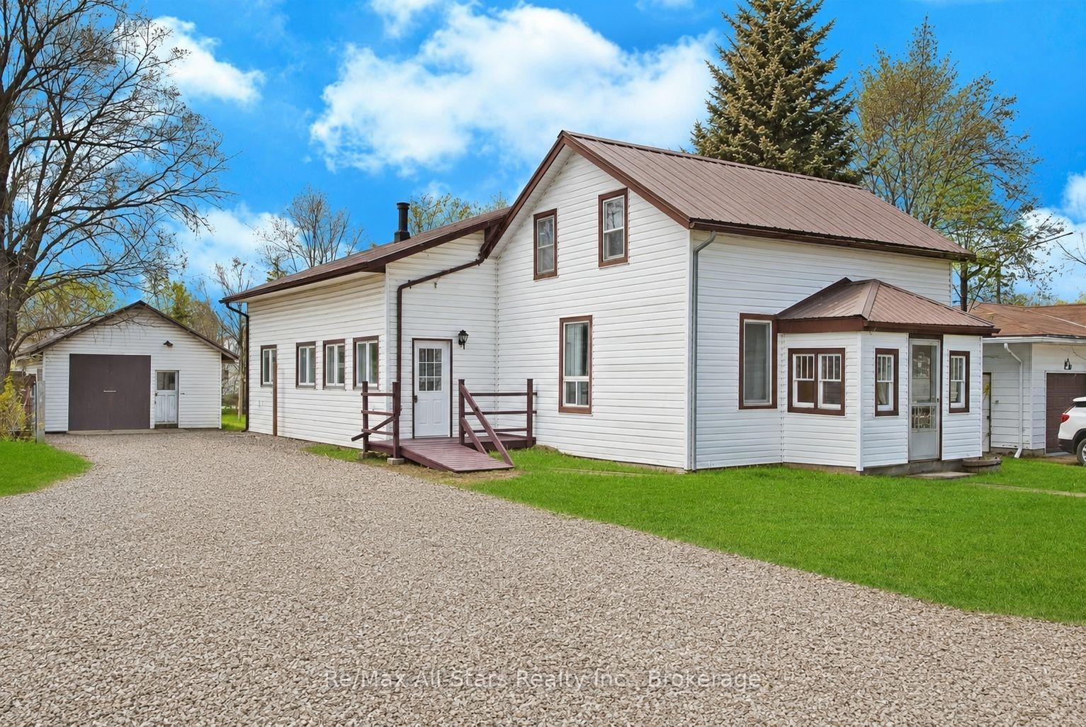 40-elliot-street-kawartha-lakes-ontario-x13455108