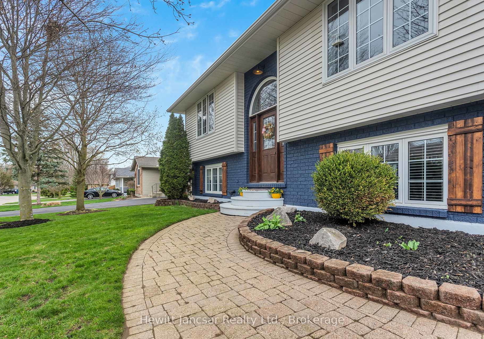 22-lorraine-avenue-tillsonburg-ontario-x13455156