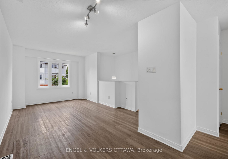 104-manhattan-crescent-ottawa-ontario-x13455574