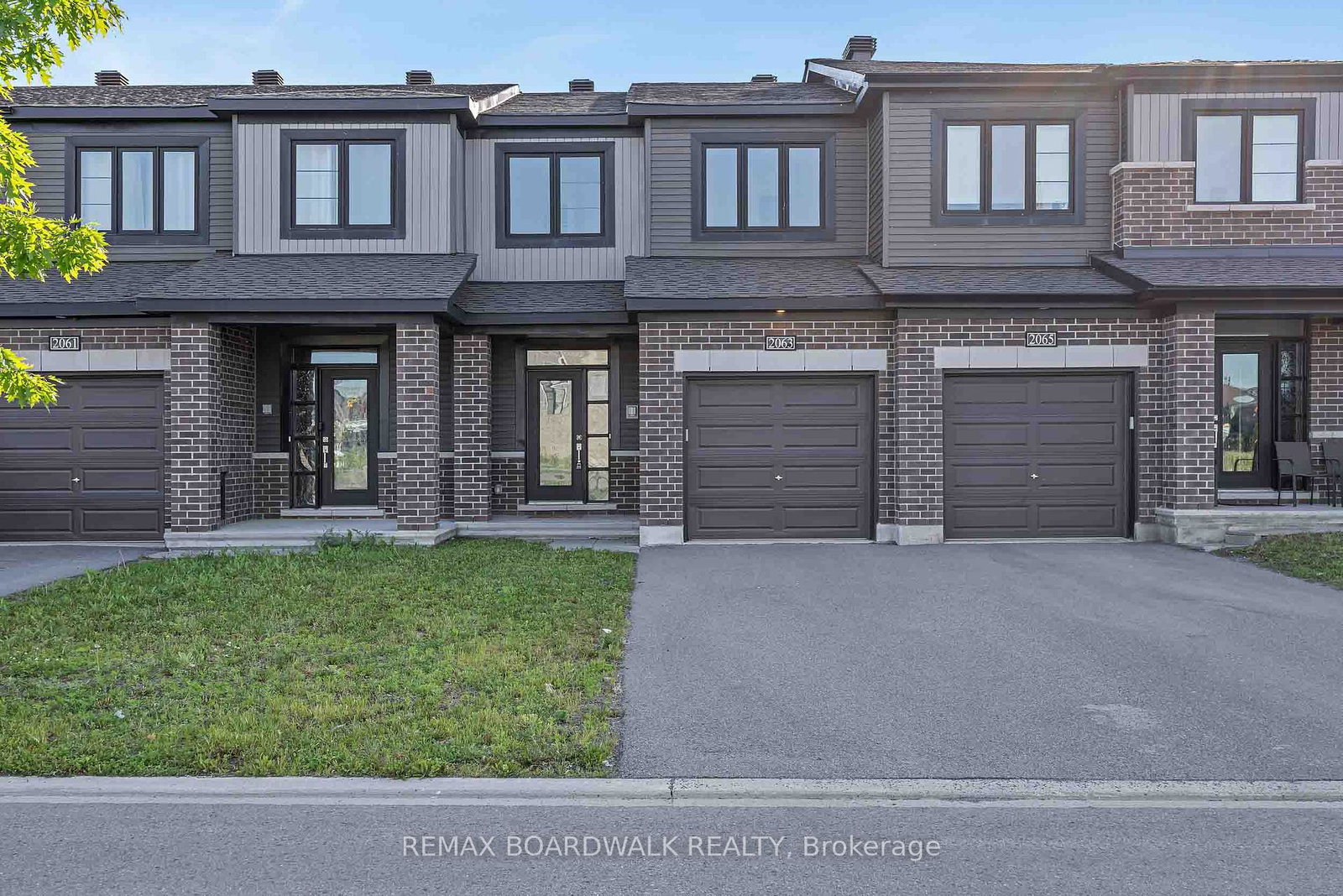 2063-caltra-crescent-ottawa-ontario-x13455656
