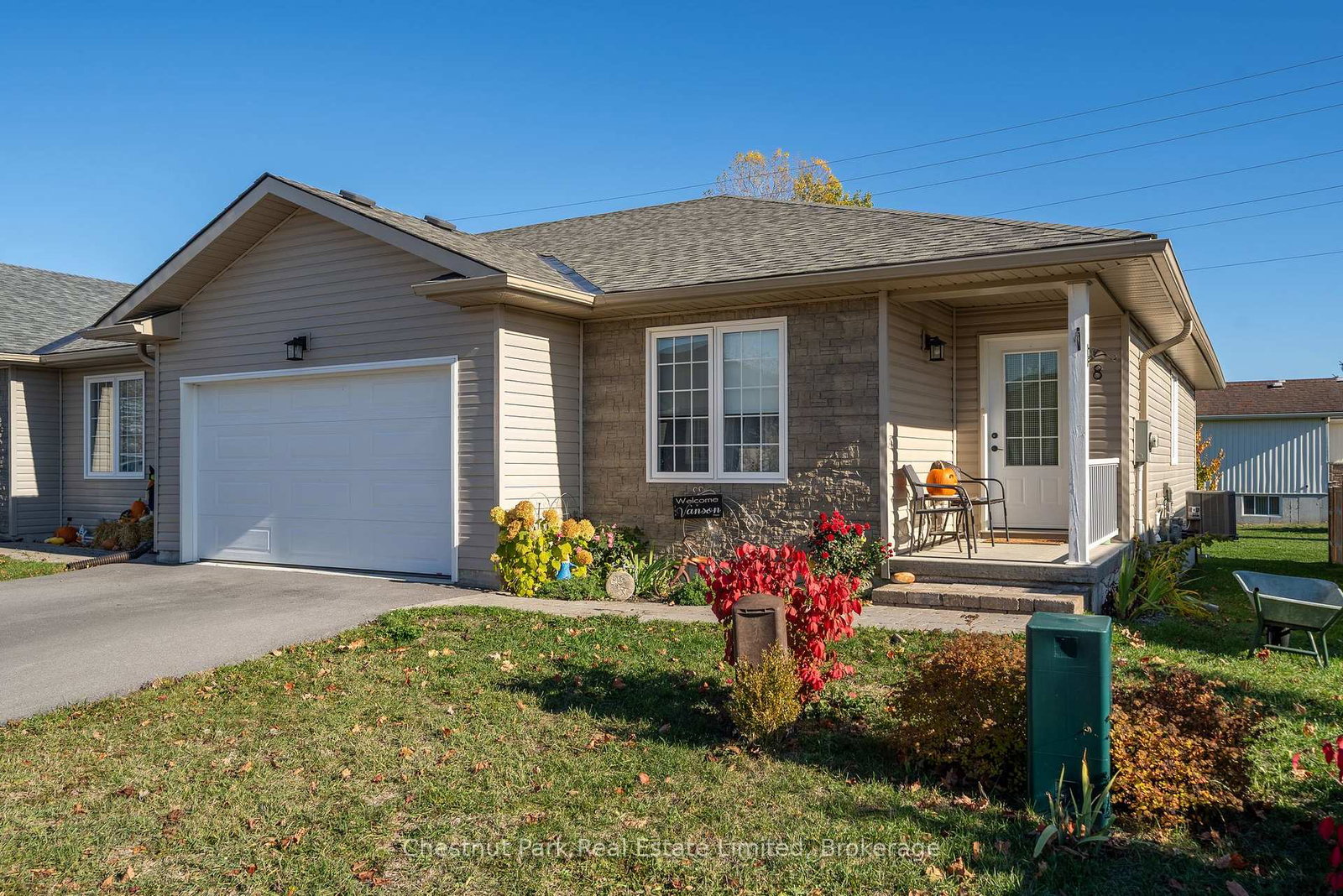 8-abbott-lane-prince-edward-county-ontario-x13455704
