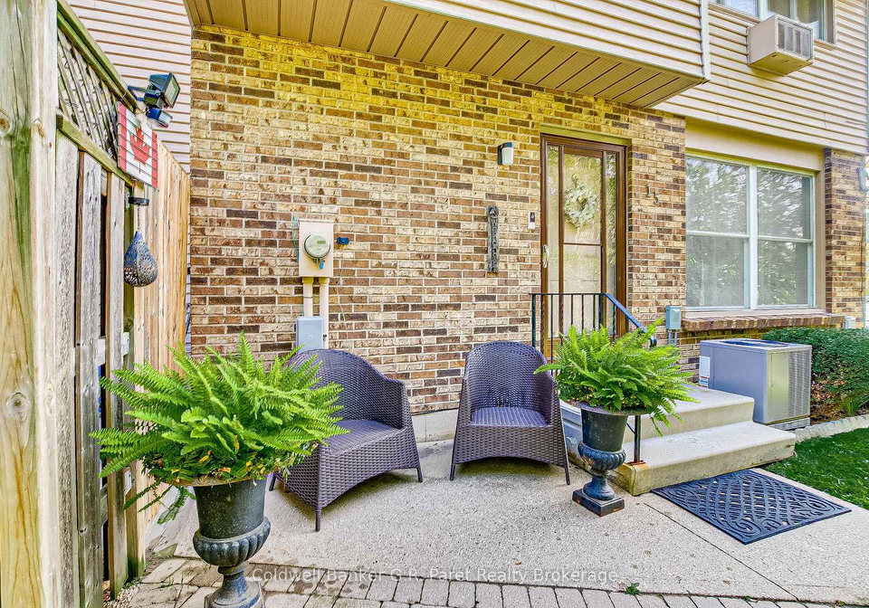 1-lamers-court-tillsonburg-ontario-x13455750