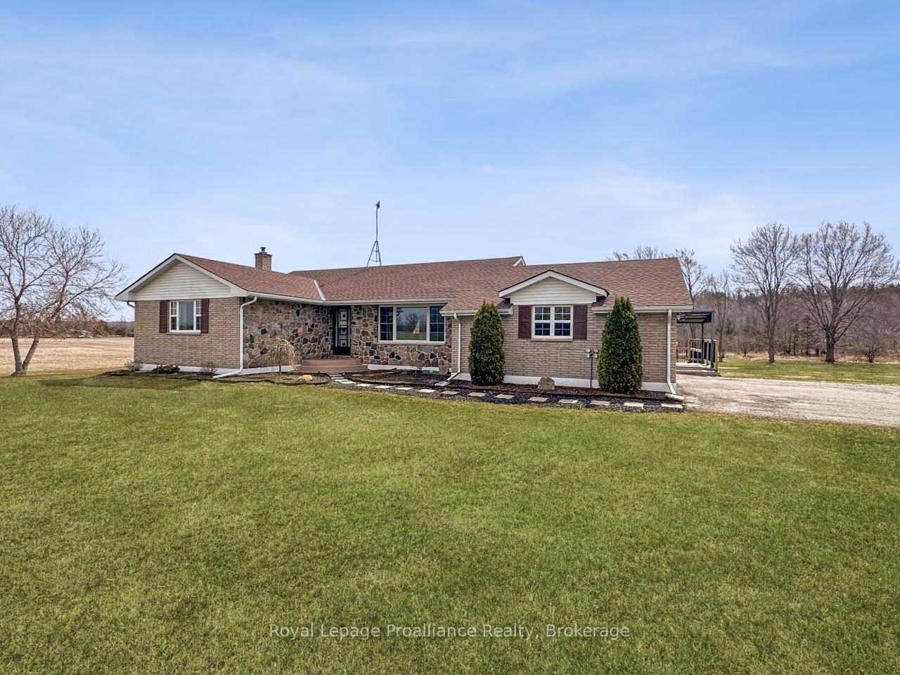 305-valley-road-prince-edward-county-ontario-x13455932