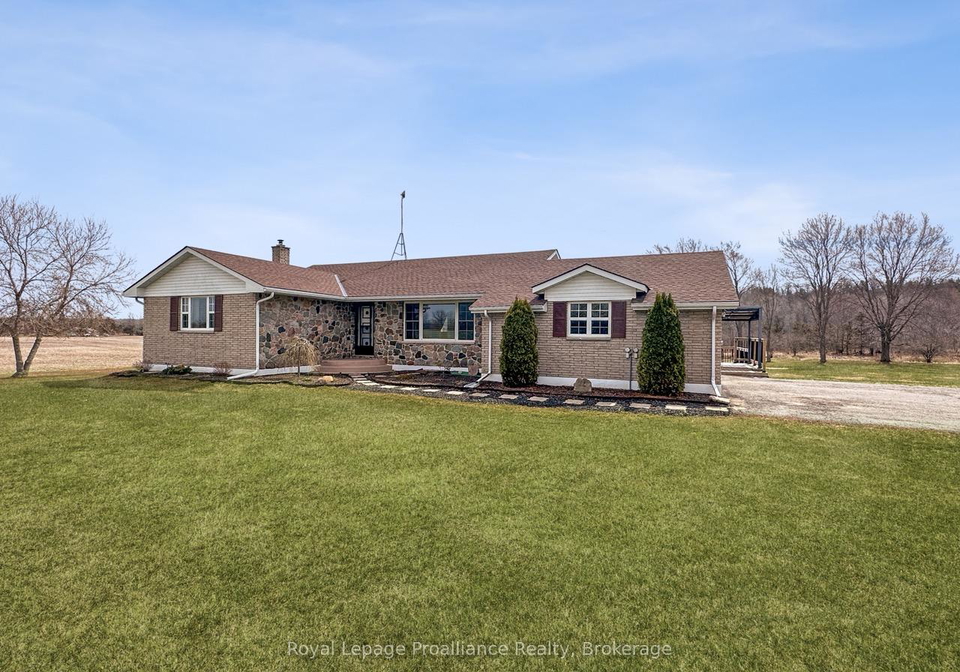 305-valley-road-prince-edward-county-ontario-x13455932