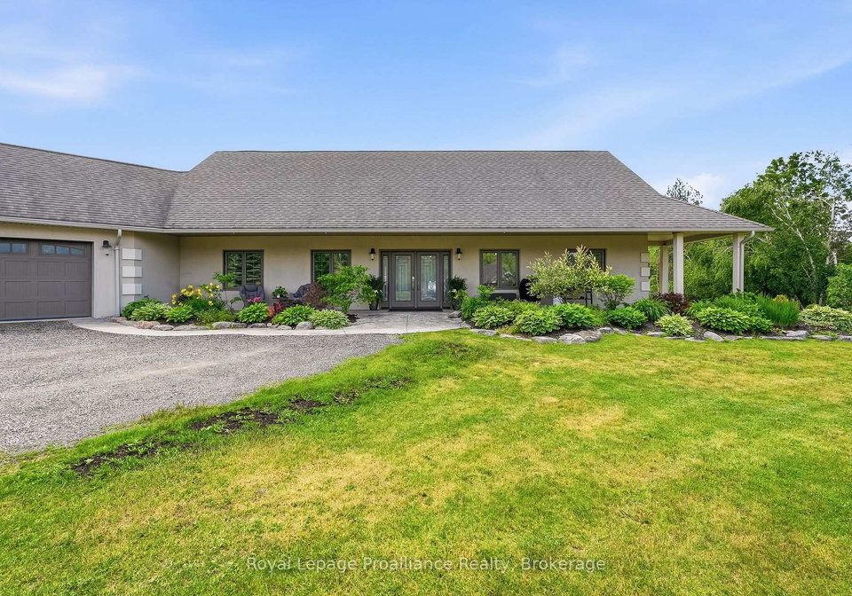 1646-harriet-lane-selwyn-ontario-x13456012