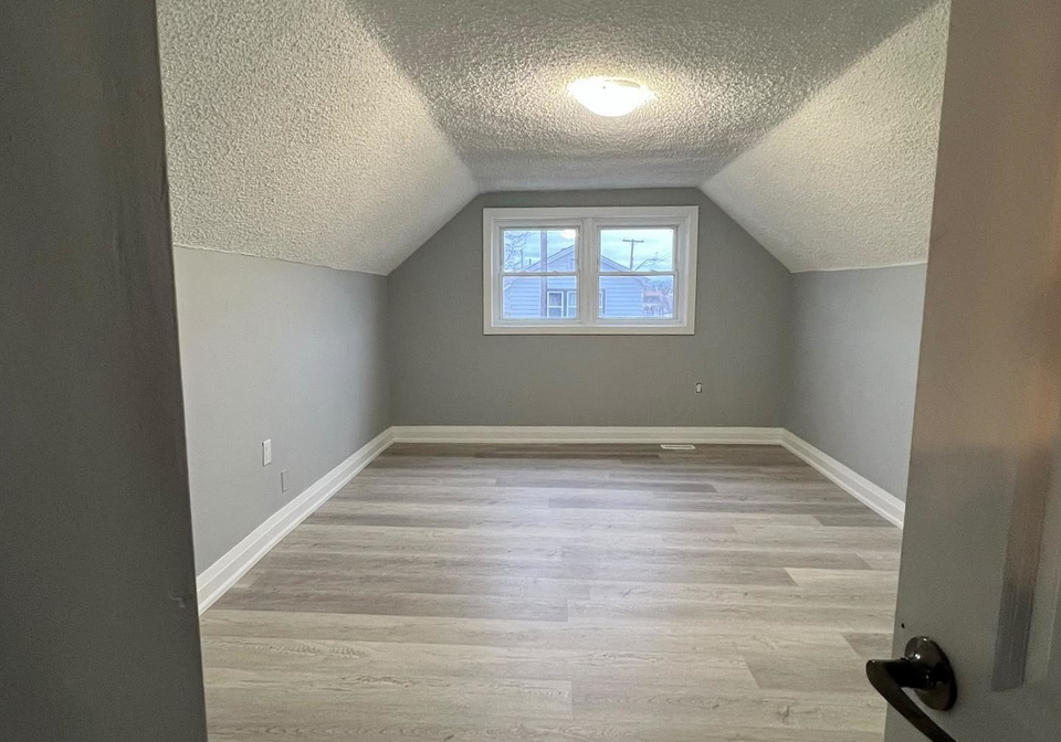 121-park-row-n-hamilton-ontario-x13456130