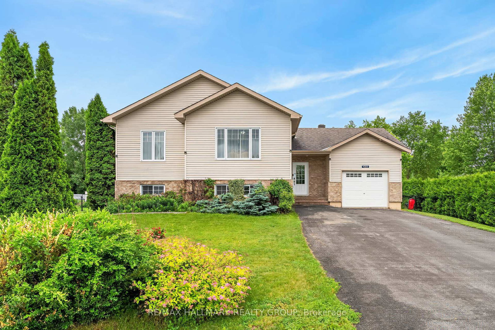 4300-schell-street-south-dundas-ontario-x13456478