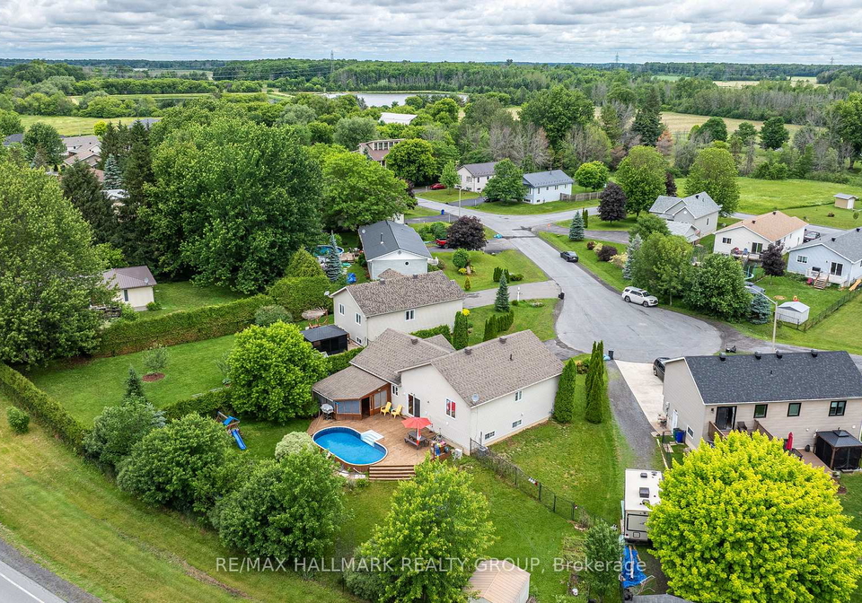 4300-schell-street-south-dundas-ontario-x13456478