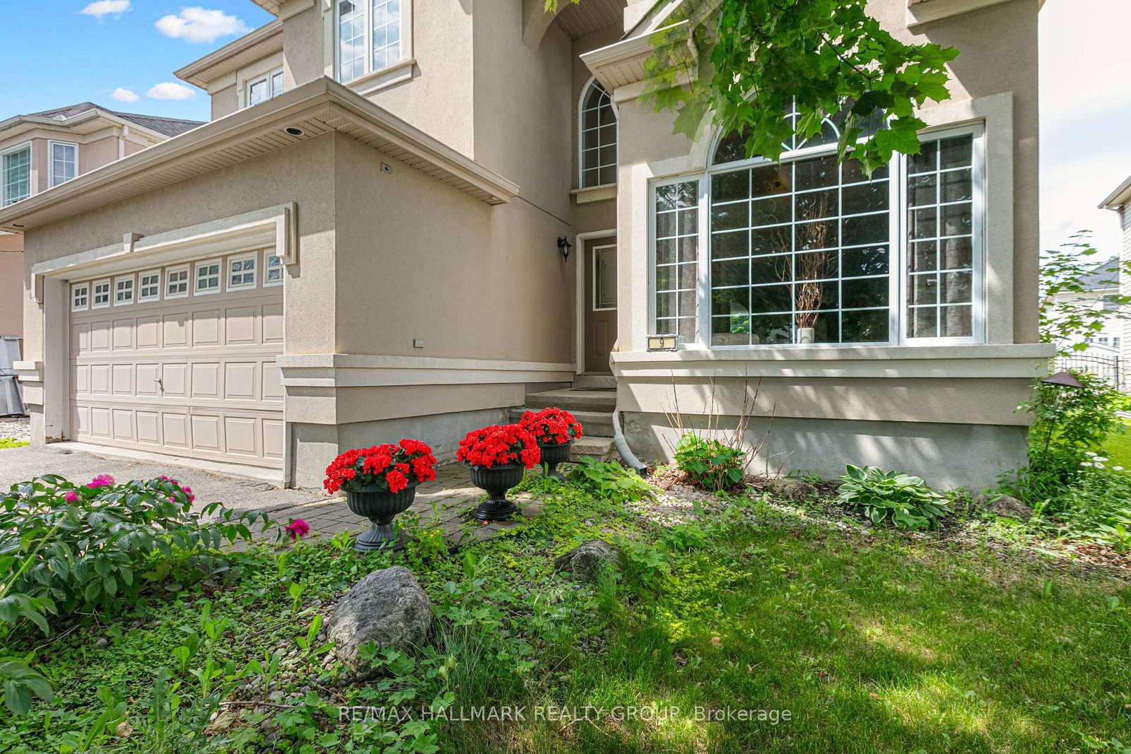 9-blackshire-circle-ottawa-ontario-x13456562
