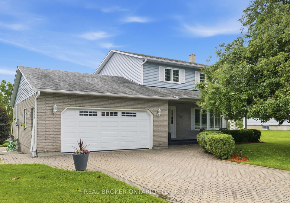 10532-moun-main-street-north-dundas-ontario-x13456848