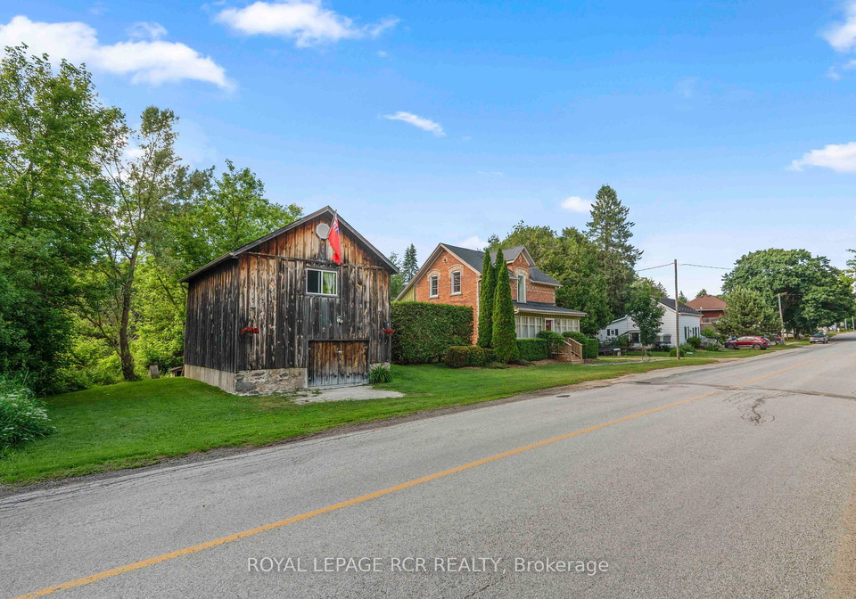 022021-e-gara-erin-townline-east-garafraxa-ontario-x13456912