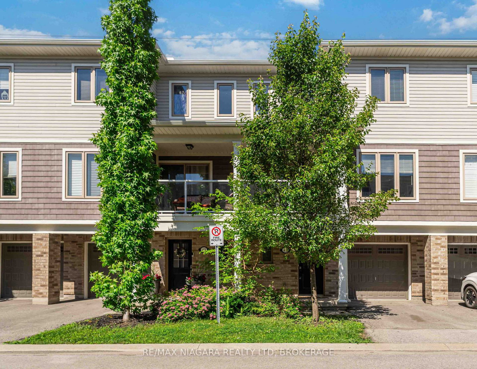 47-scarlett-common-st-catharines-ontario-x13457214