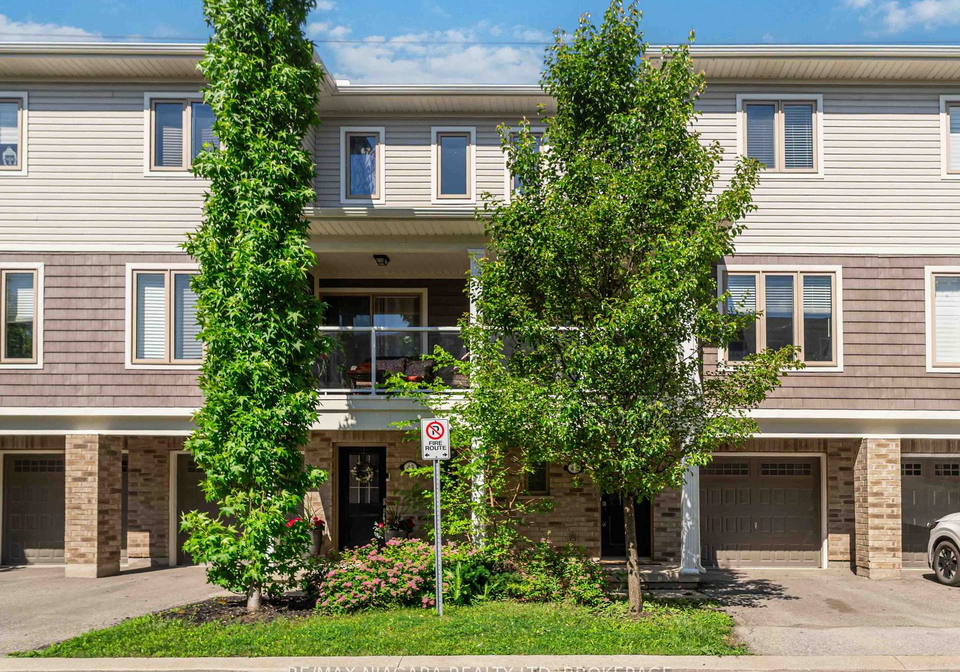 47-scarlett-common-st-catharines-ontario-x13457214