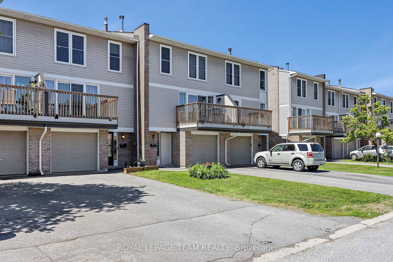 276-dalehurst-drive-ottawa-ontario-x13457352