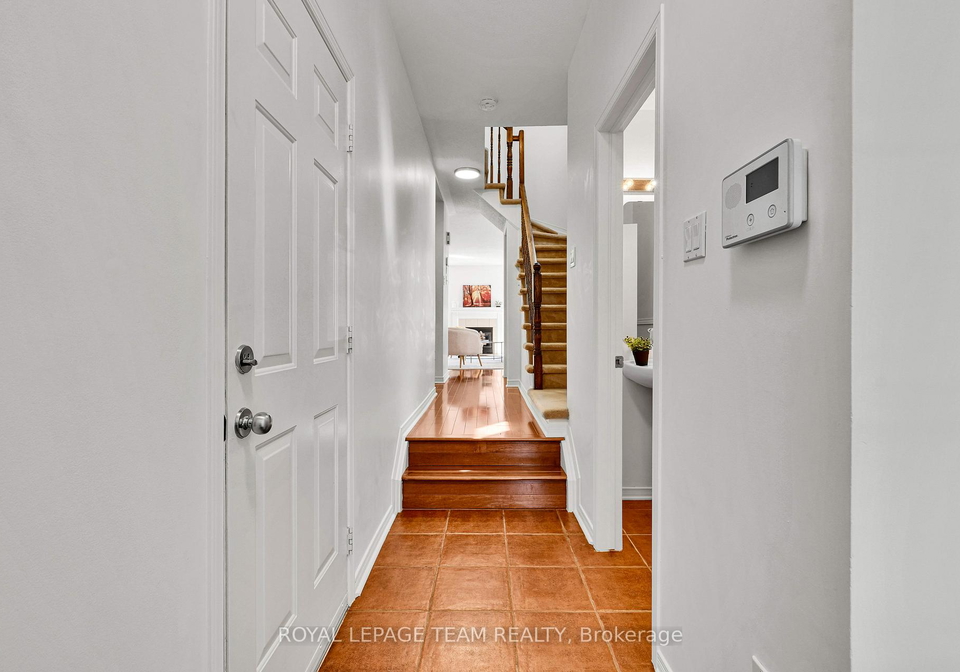 143-tall-oak-private-ottawa-ontario-x13457442