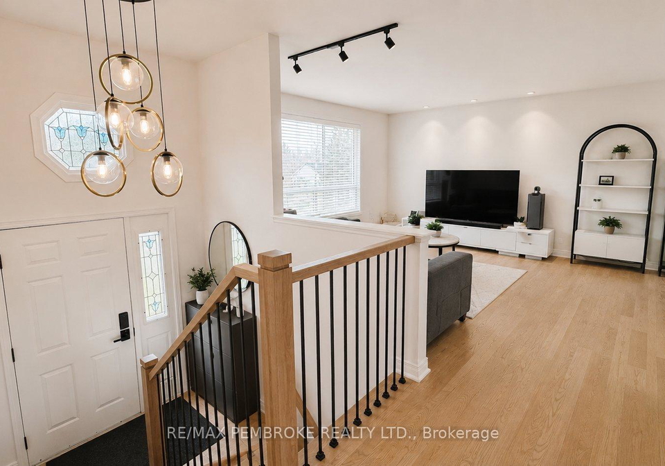 58-selkirk-street-petawawa-ontario-x13457502