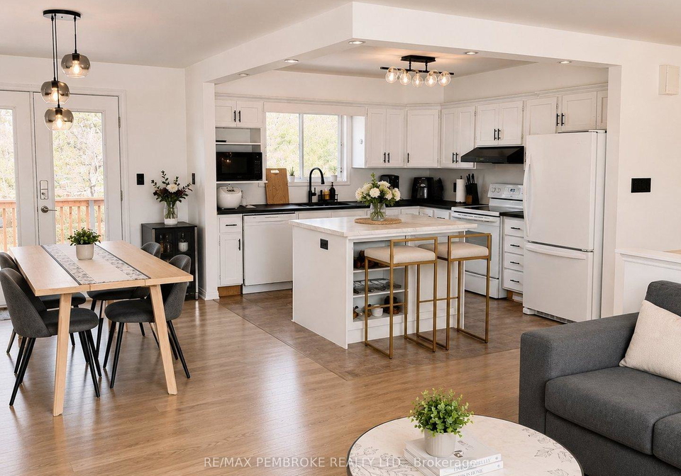 58-selkirk-street-petawawa-ontario-x13457502