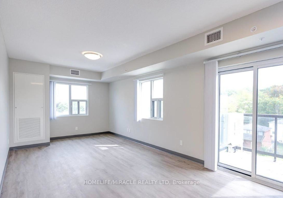 595-strasburg-road-kitchener-ontario-x13458004