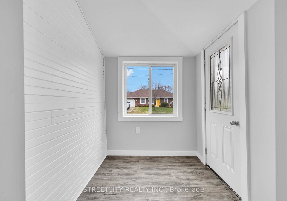 190-king-street-southwest-middlesex-ontario-x13458134