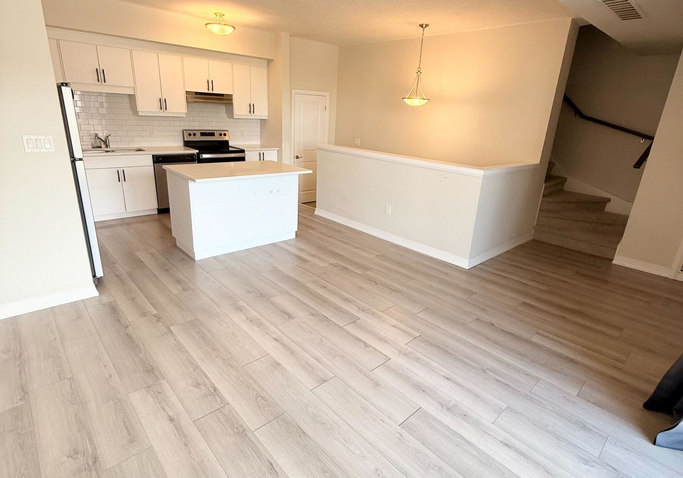 261-woodbine-avenue-kitchener-ontario-x13458222