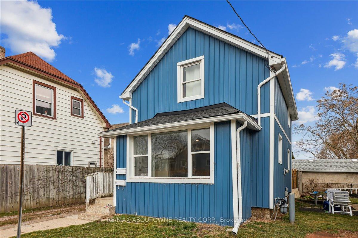 19-seneca-street-st-catharines-ontario-x13458532