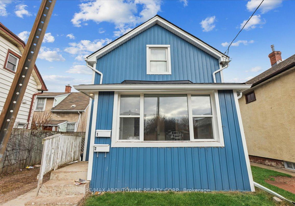 19-seneca-street-st-catharines-ontario-x13458532