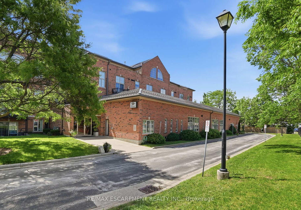 262-dundas-street-e-hamilton-ontario-x13458554