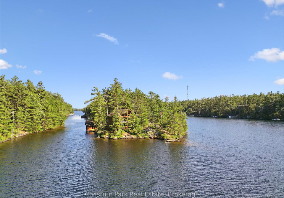 1-diamond-island-gravenhurst-ontario-x13458660