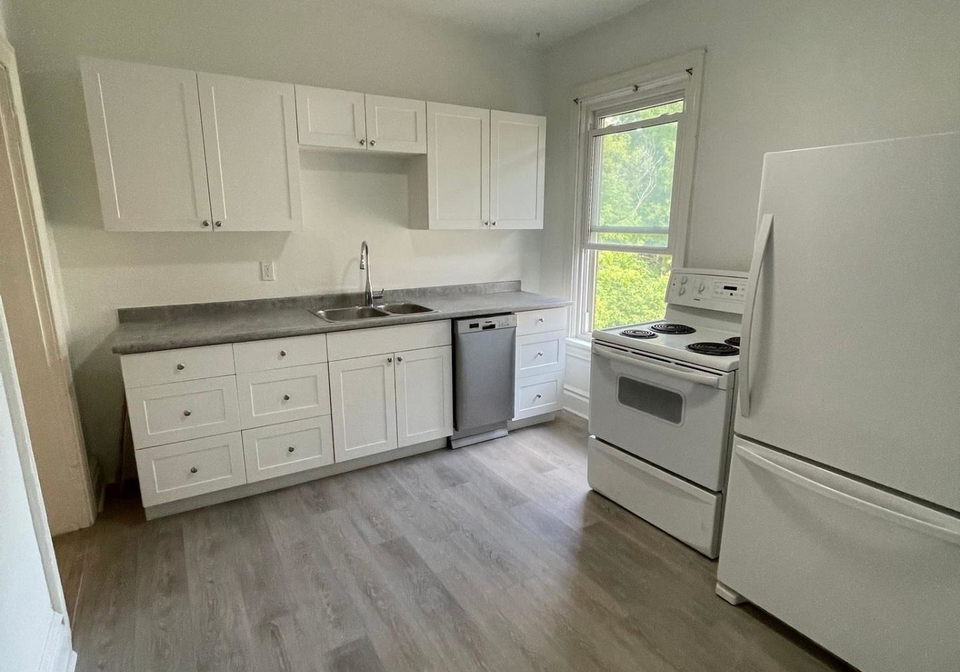 323b-woolwich-street-nw-guelph-ontario-x13459050