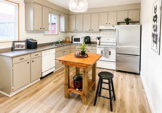 565-plympton-street-plympton-wyoming-ontario-x13459130