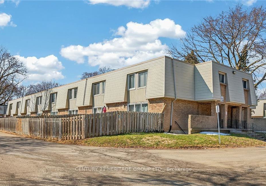 17-old-pine-trail-st-catharines-ontario-x13459158