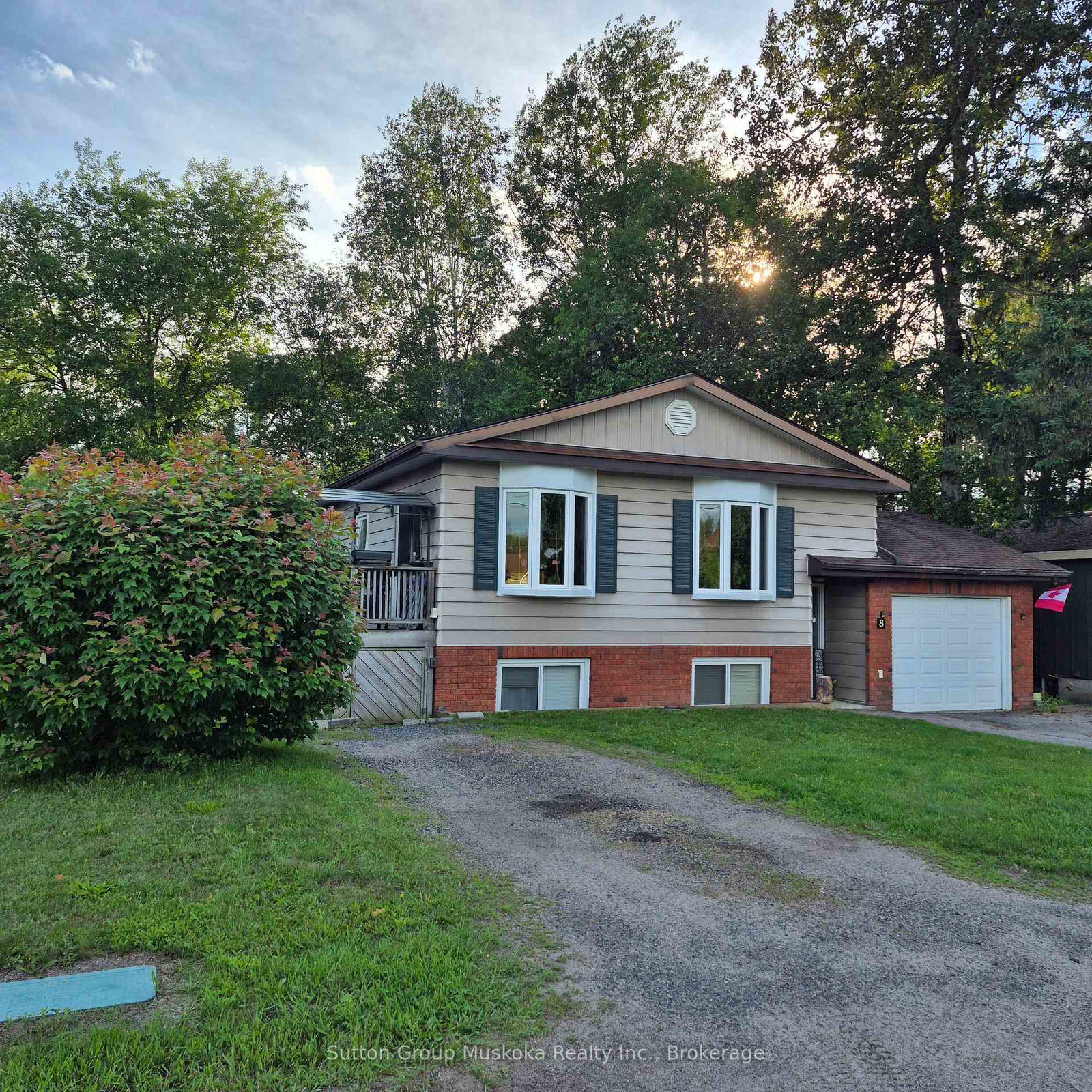 8-gouldie-street-huntsville-ontario-x13459234