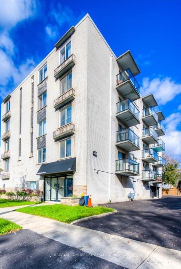 30-chatham-street-brantford-ontario-x13459374