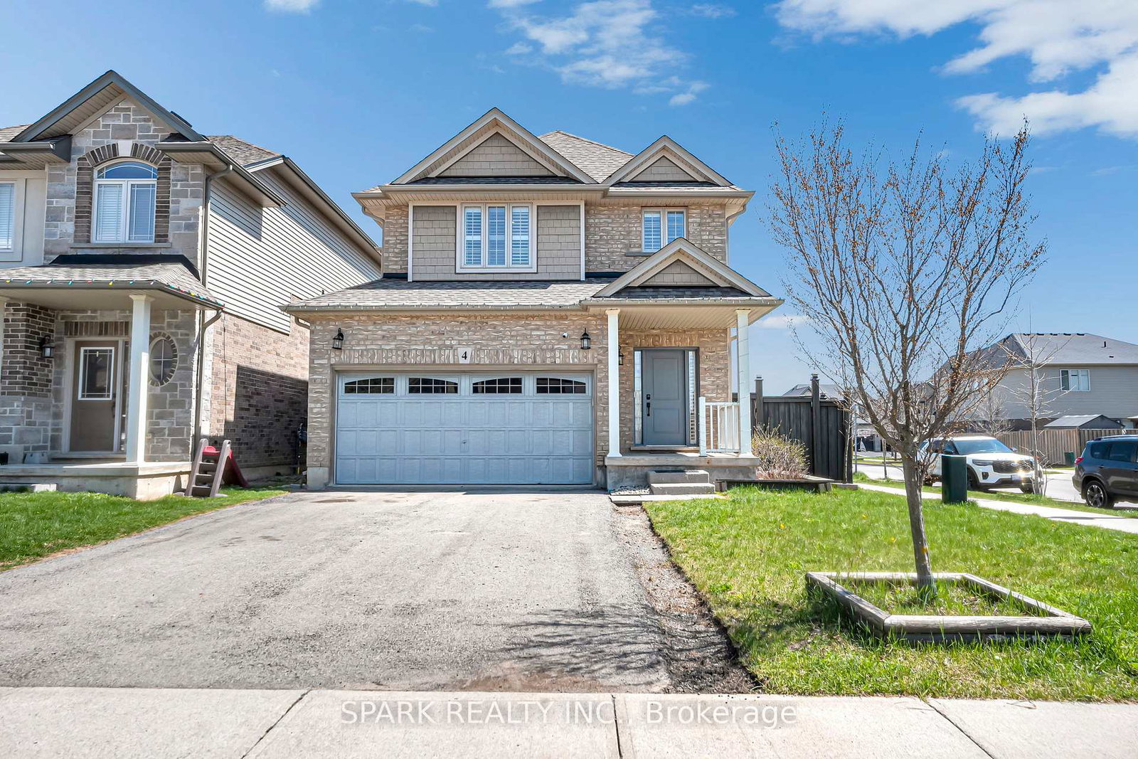 4-cutts-crescent-hamilton-ontario-x13459384