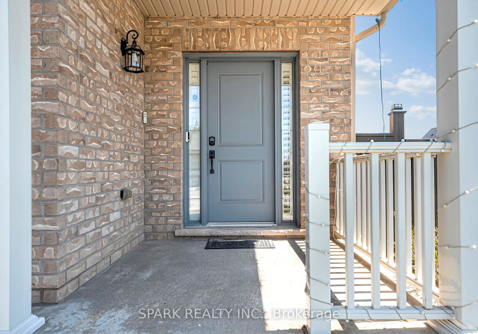 4-cutts-crescent-hamilton-ontario-x13459384