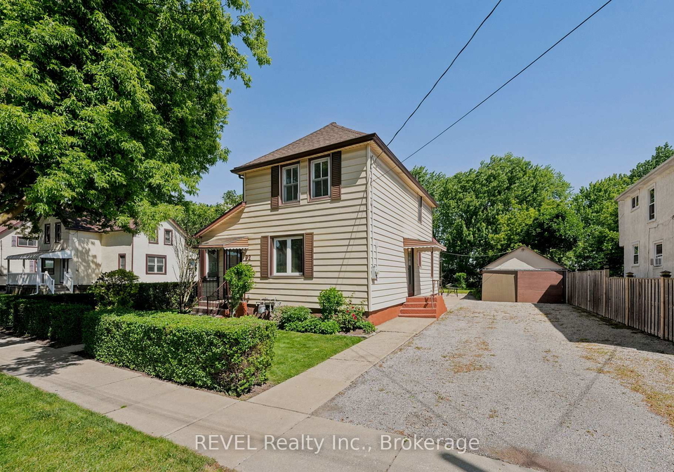 92-saint-arnaud-street-port-colborne-ontario-x13459924