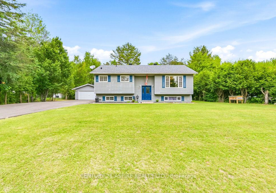 17-martin-street-laurentian-hills-ontario-x13460034